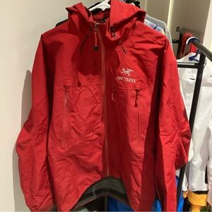 Arc'teryx Beta AR  Jacket Gore-Tex Men's Jacket Size Medium Matador